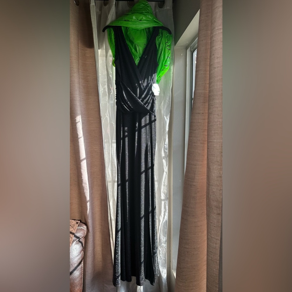 Windsor Formal Dress Black Glitter Maxi Dress Size Medium